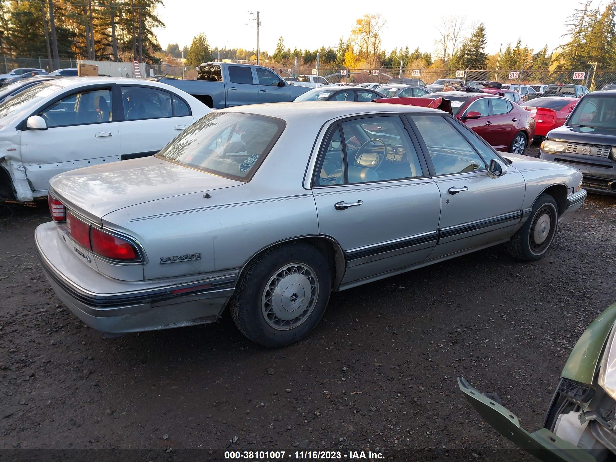 Photo 3 VIN: 1G4HR53L9NH453405 - BUICK LESABRE 