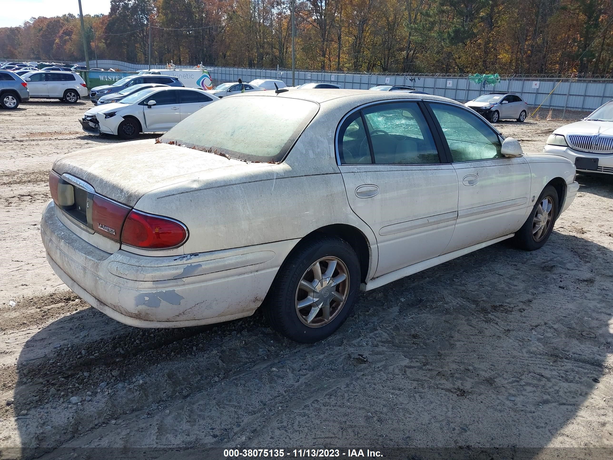 Photo 3 VIN: 1G4HR54K05U150462 - BUICK LESABRE 