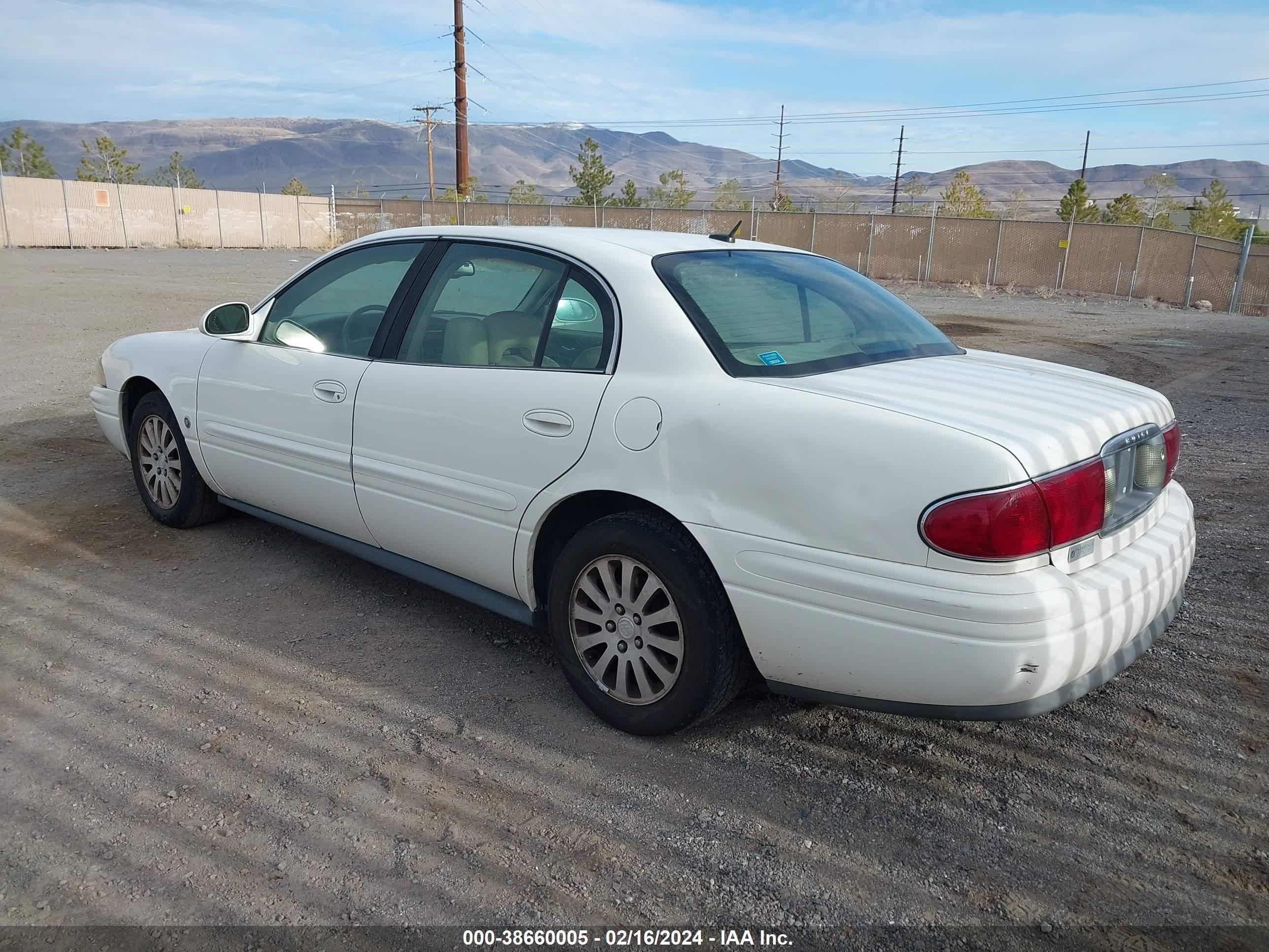 Photo 2 VIN: 1G4HR54K05U236077 - BUICK LESABRE 