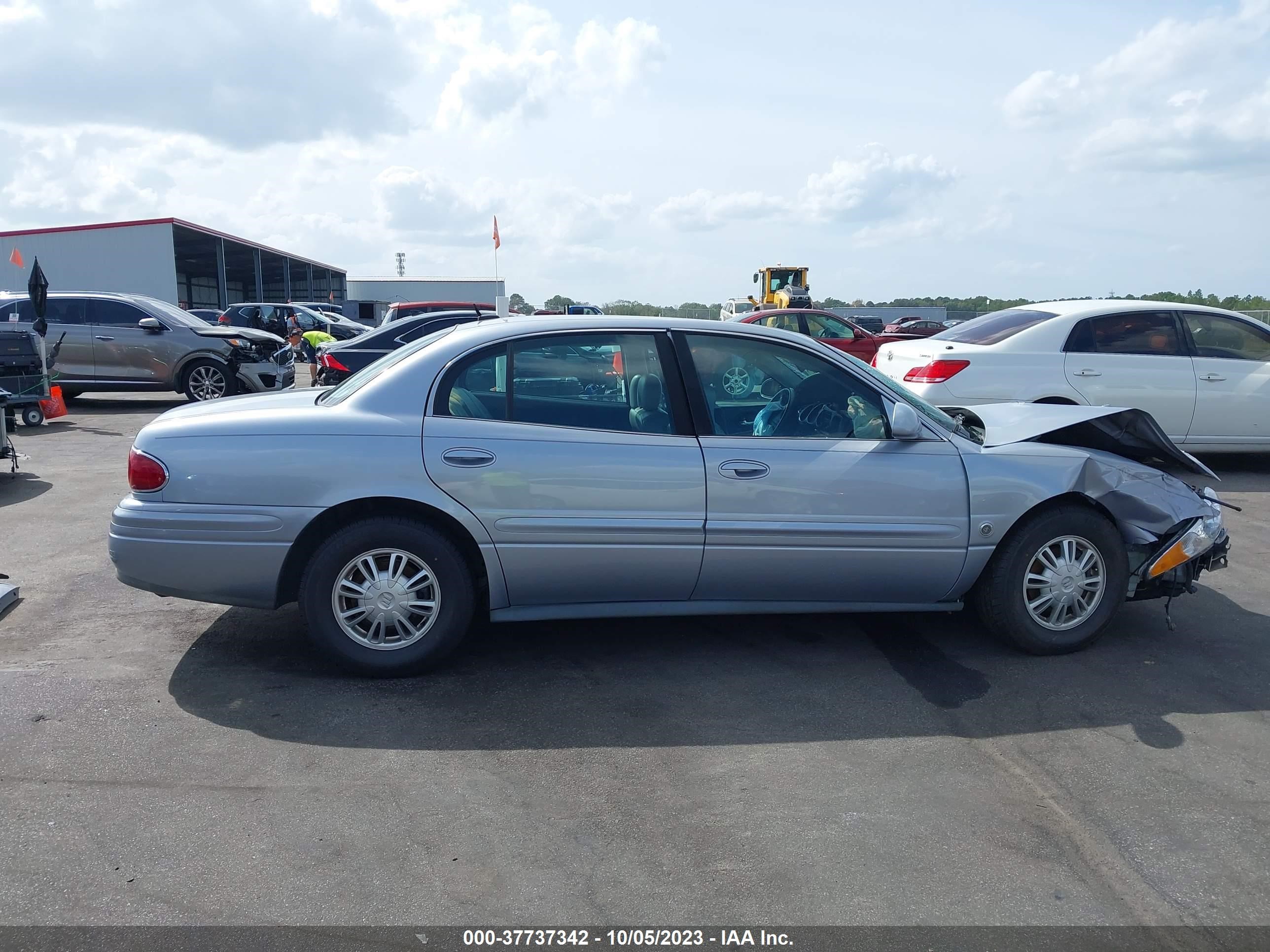 Photo 13 VIN: 1G4HR54K35U135731 - BUICK LESABRE 