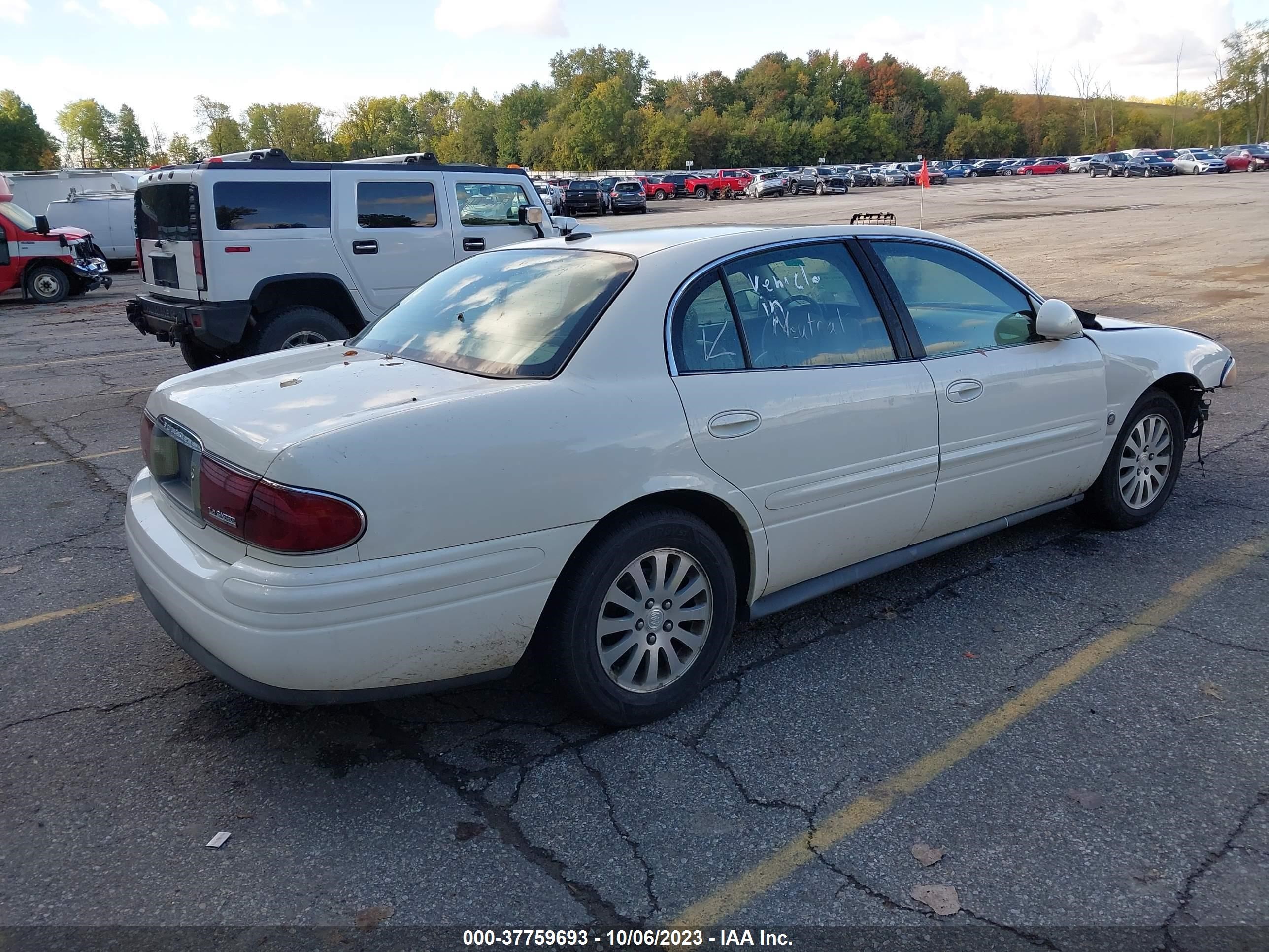 Photo 3 VIN: 1G4HR54K35U273642 - BUICK LESABRE 