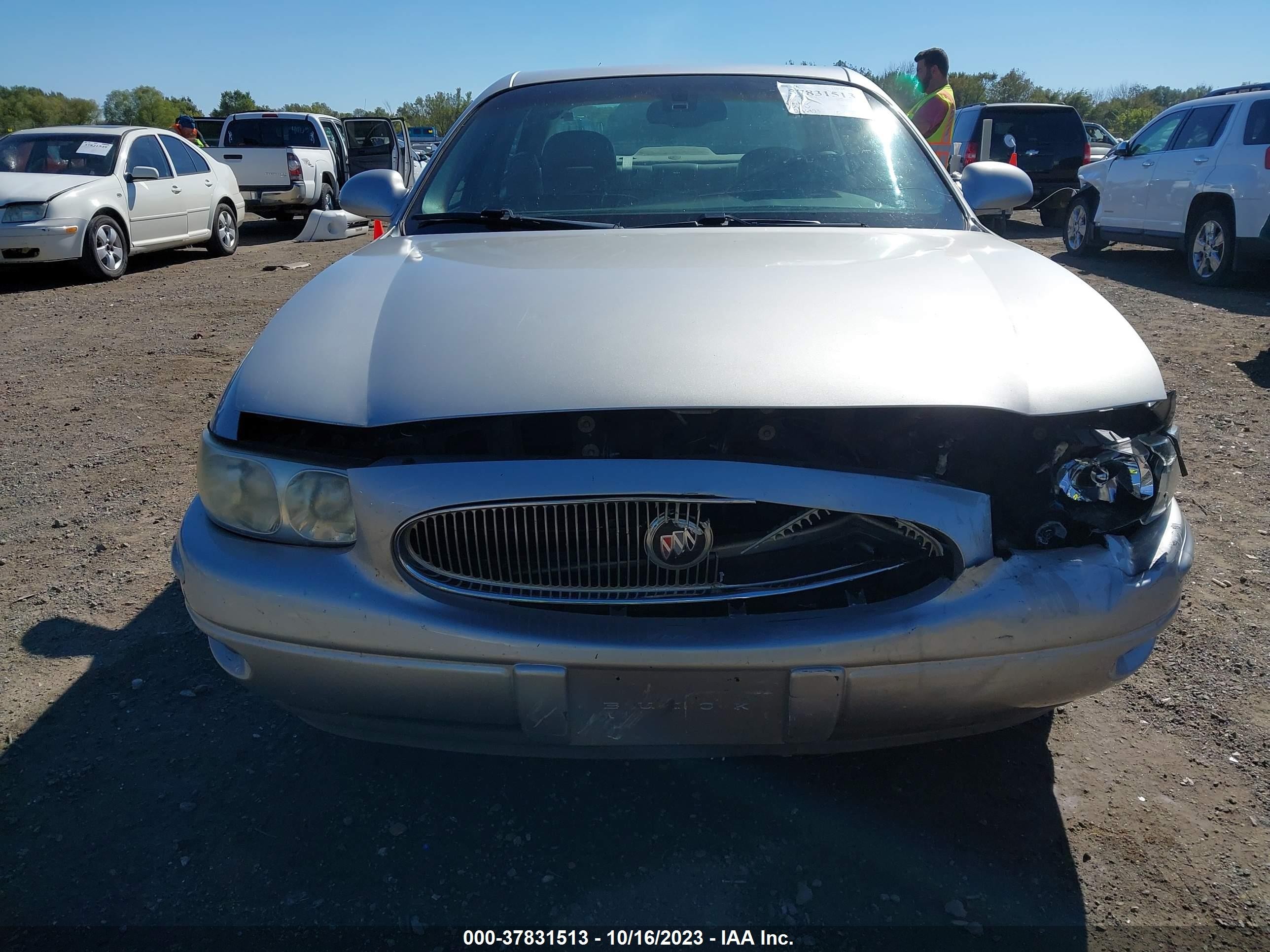 Photo 11 VIN: 1G4HR54K444177825 - BUICK LESABRE 