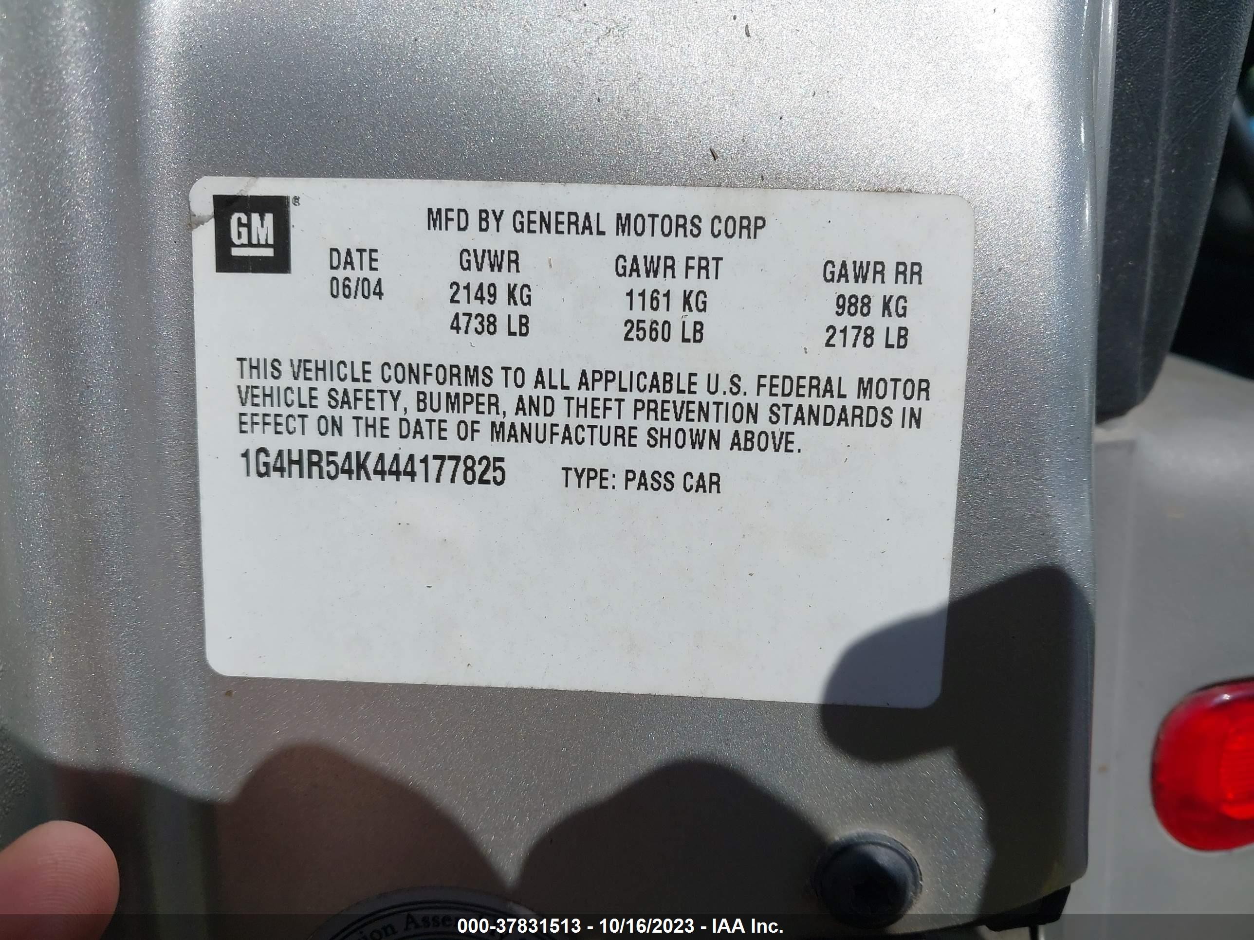 Photo 8 VIN: 1G4HR54K444177825 - BUICK LESABRE 