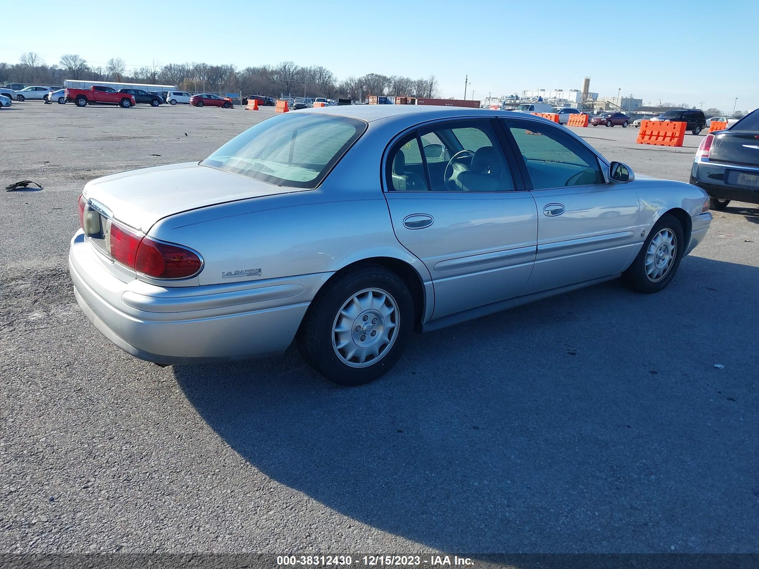 Photo 3 VIN: 1G4HR54K4YU119140 - BUICK LESABRE 