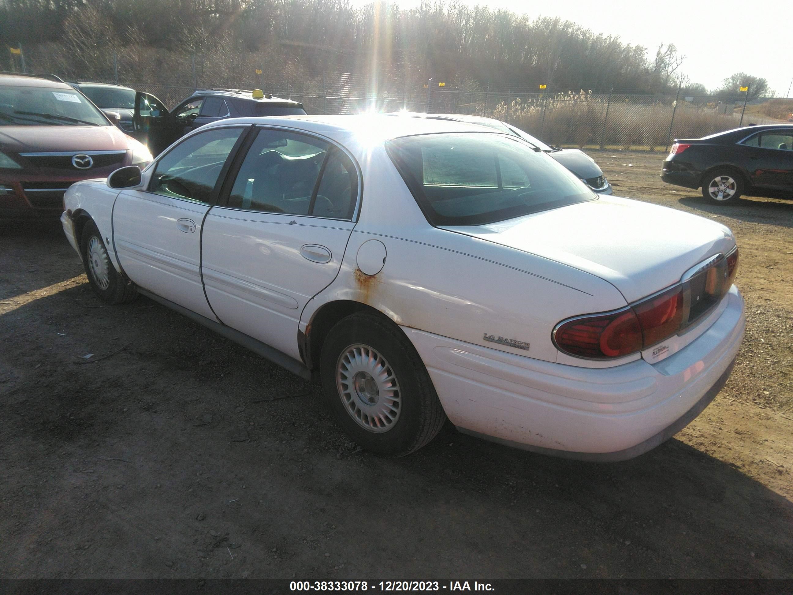 Photo 2 VIN: 1G4HR54K4YU333979 - BUICK LESABRE 