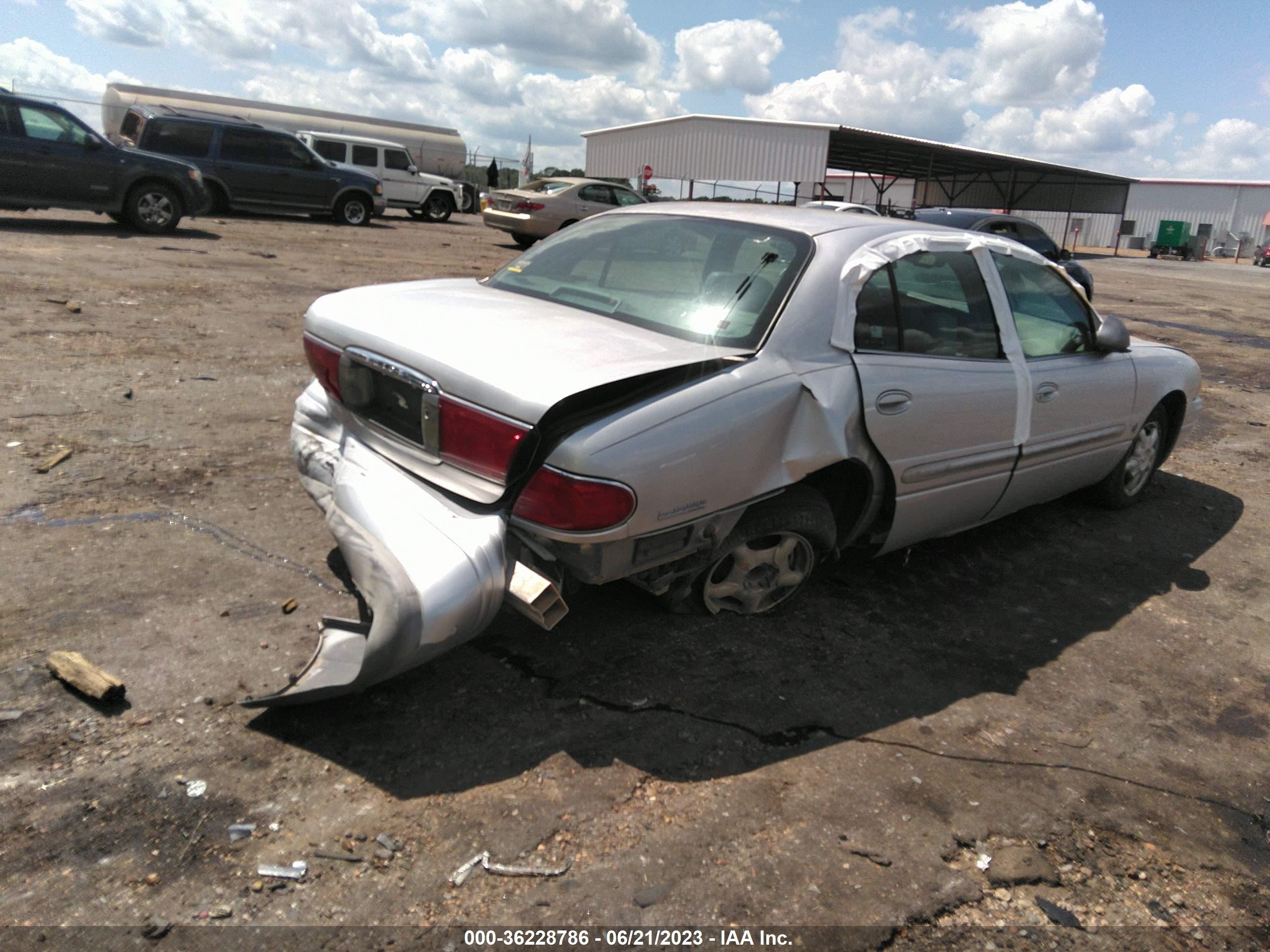 Photo 3 VIN: 1G4HR54K51U281591 - BUICK LESABRE 