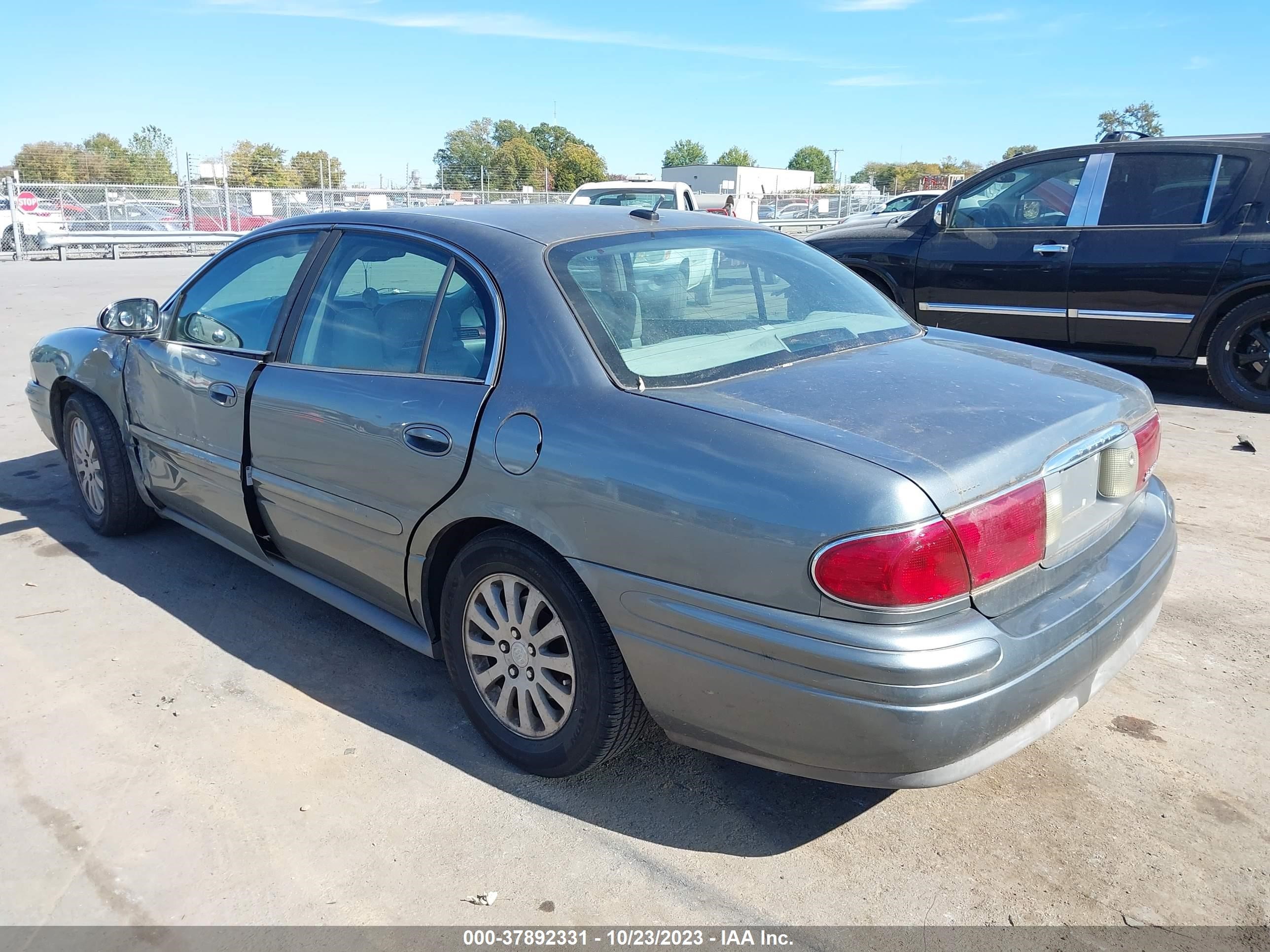 Photo 2 VIN: 1G4HR54K55U144446 - BUICK LESABRE 