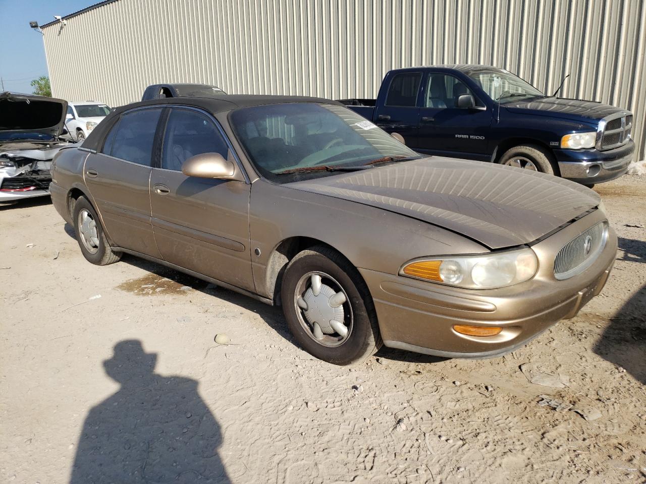 Photo 3 VIN: 1G4HR54K6YU122749 - BUICK LESABRE 