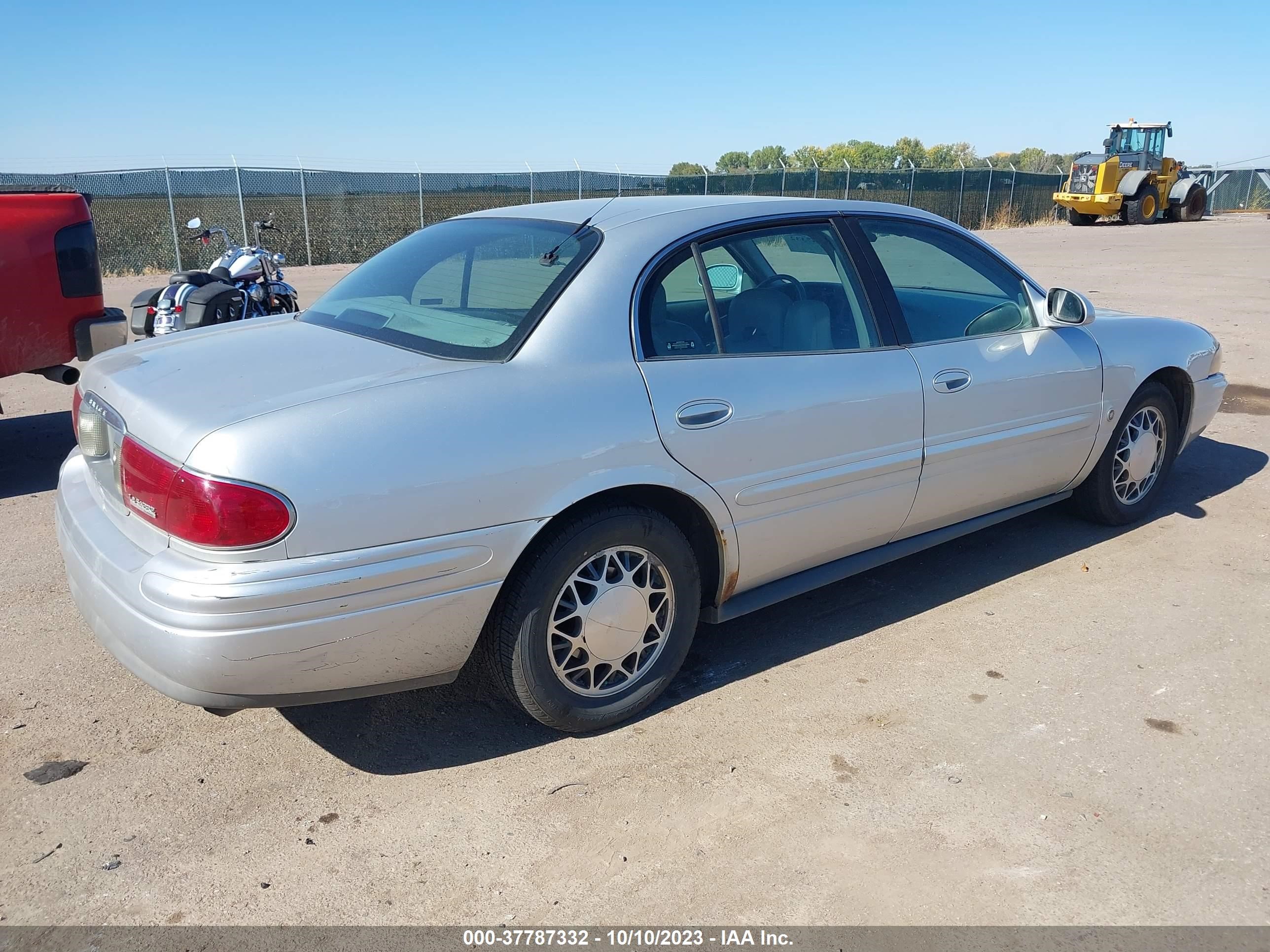 Photo 3 VIN: 1G4HR54K73U115544 - BUICK LESABRE 