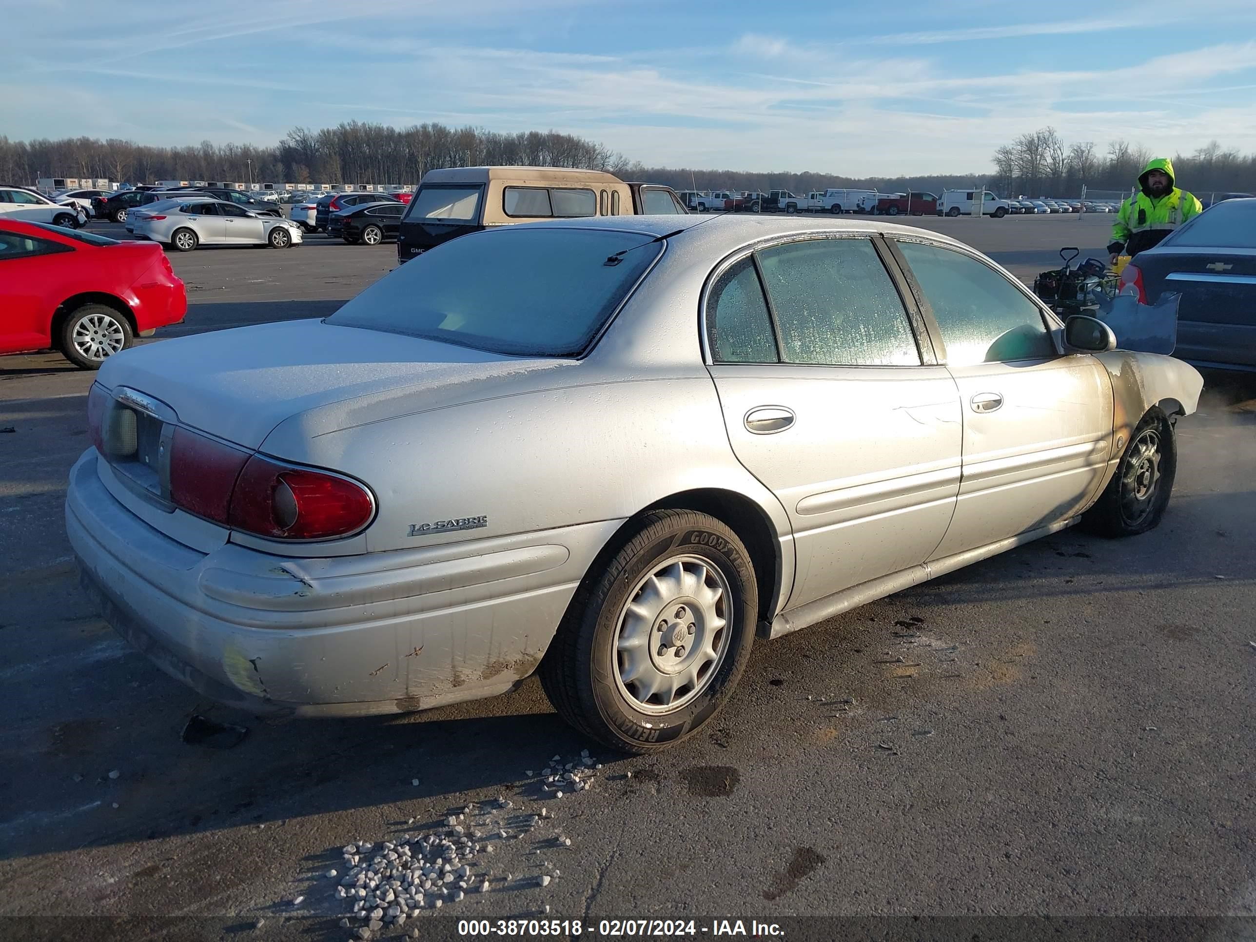 Photo 3 VIN: 1G4HR54K81U114951 - BUICK LESABRE 