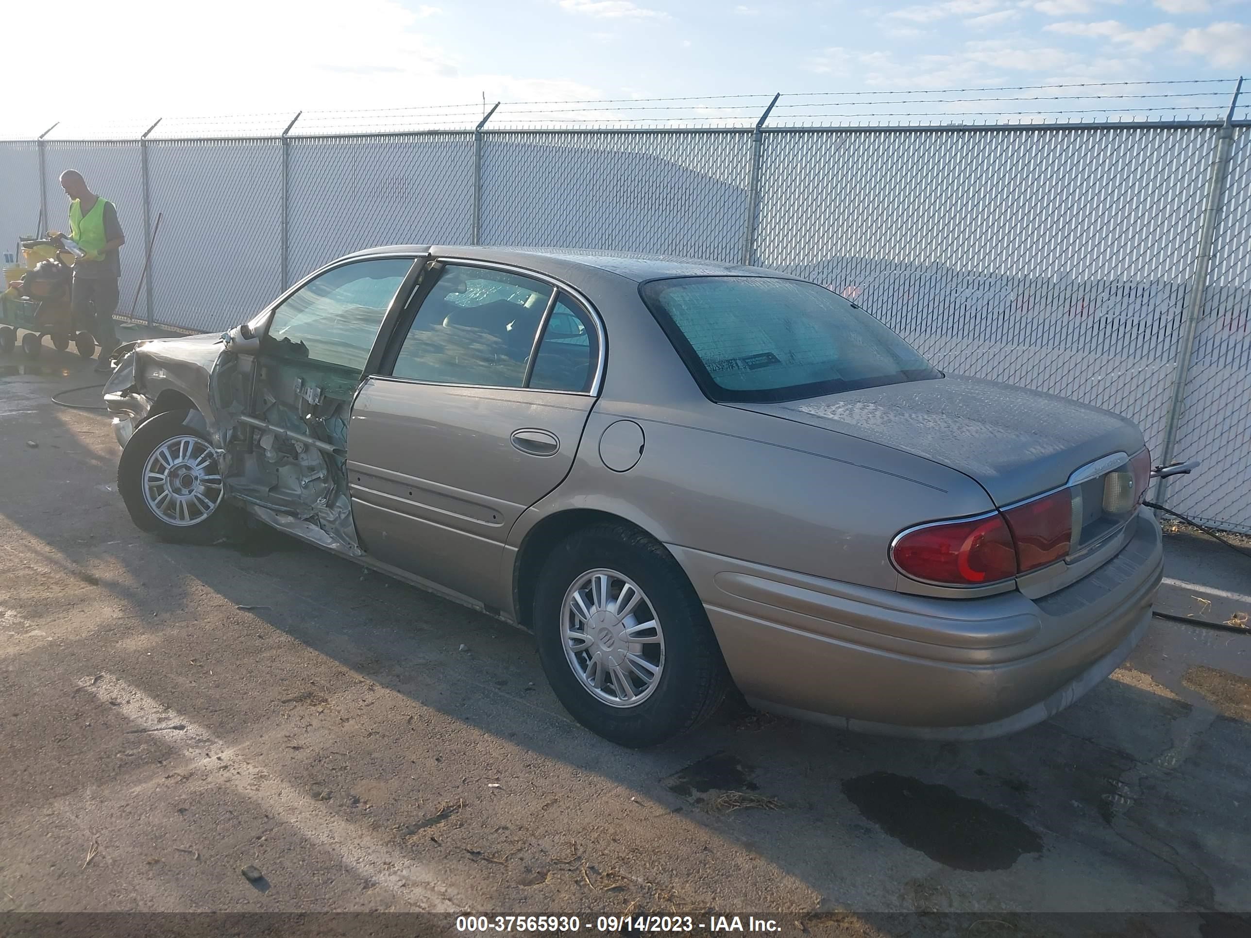 Photo 2 VIN: 1G4HR54K83U224501 - BUICK LESABRE 