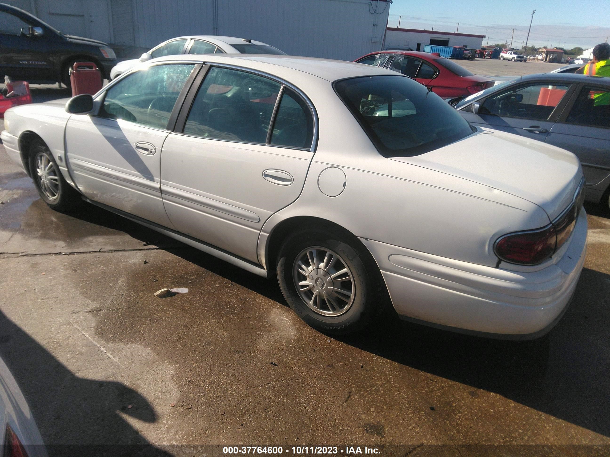 Photo 2 VIN: 1G4HR54K944127793 - BUICK LESABRE 