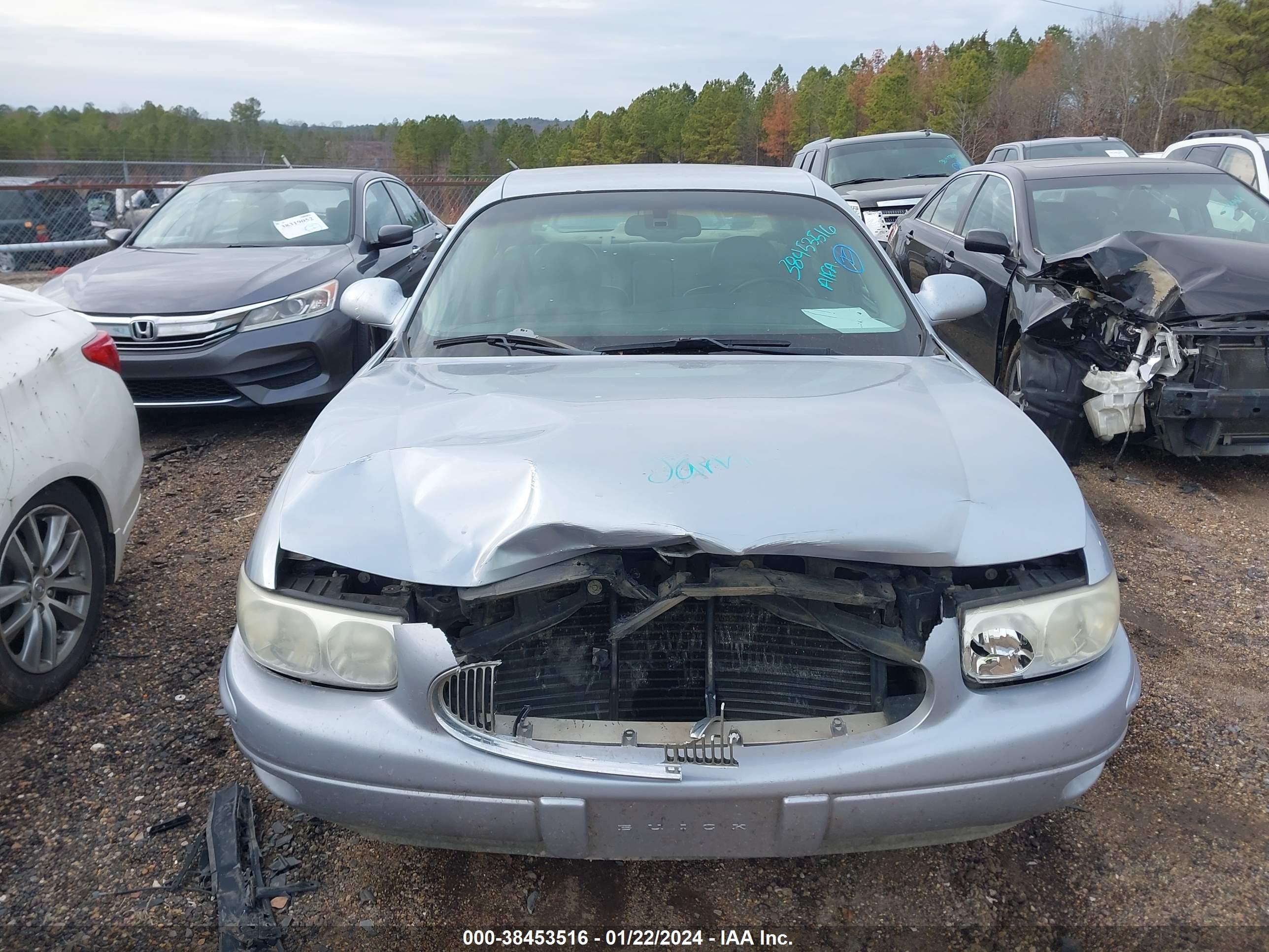 Photo 11 VIN: 1G4HR54K94U249344 - BUICK LESABRE 