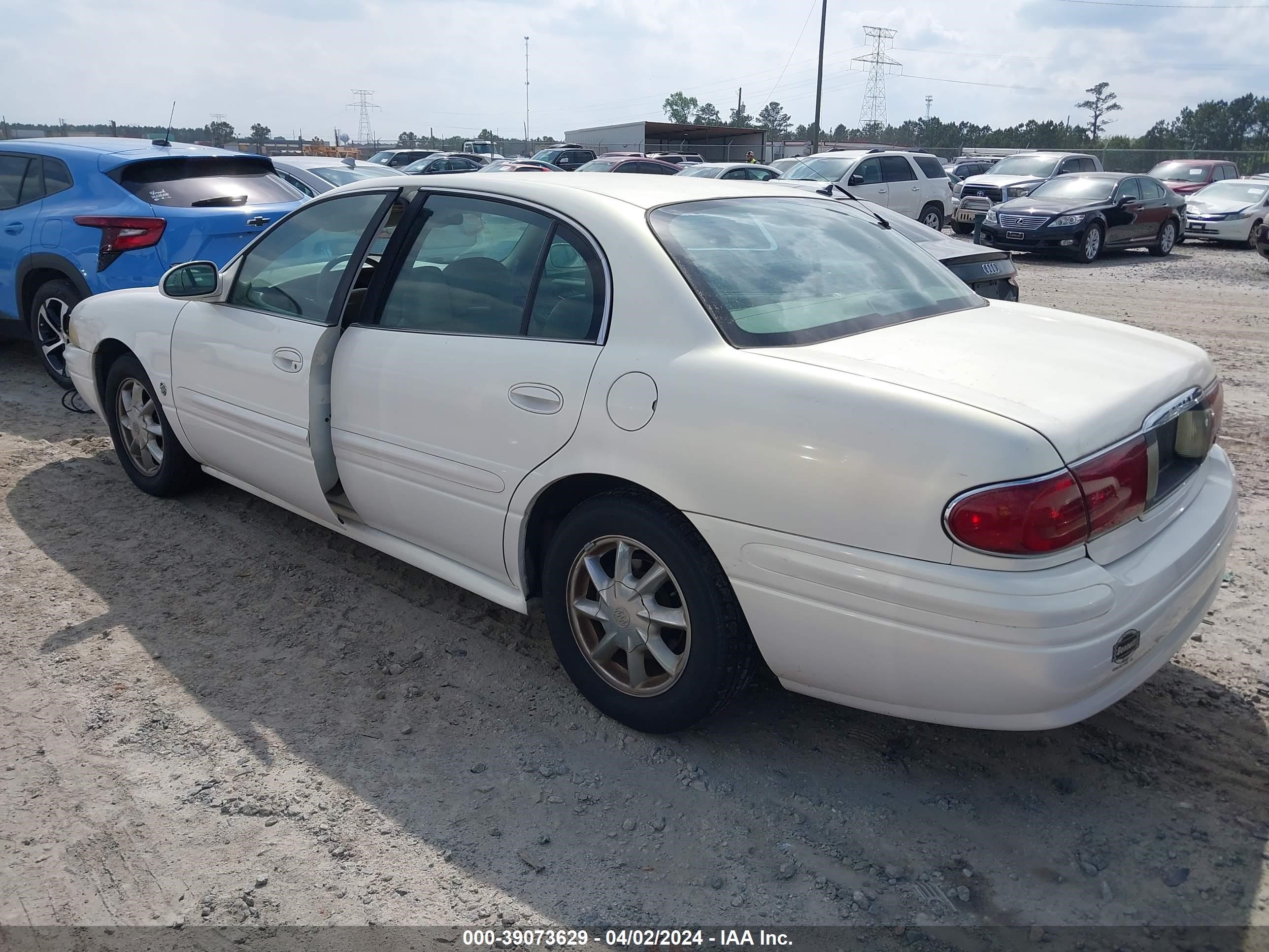 Photo 2 VIN: 1G4HR54KX4U154954 - BUICK LESABRE 