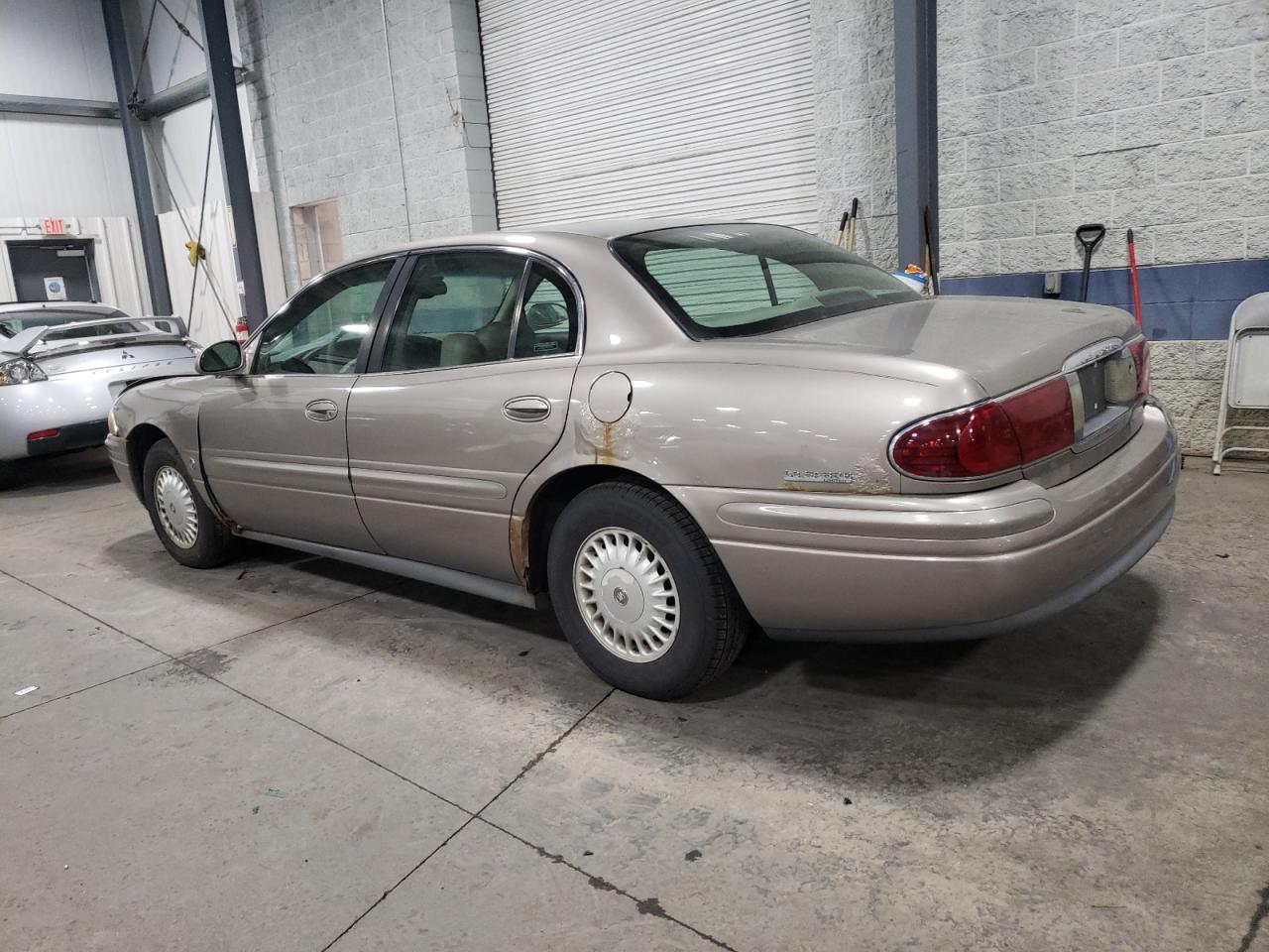 Photo 1 VIN: 1G4HR54KXYU291866 - BUICK LESABRE 