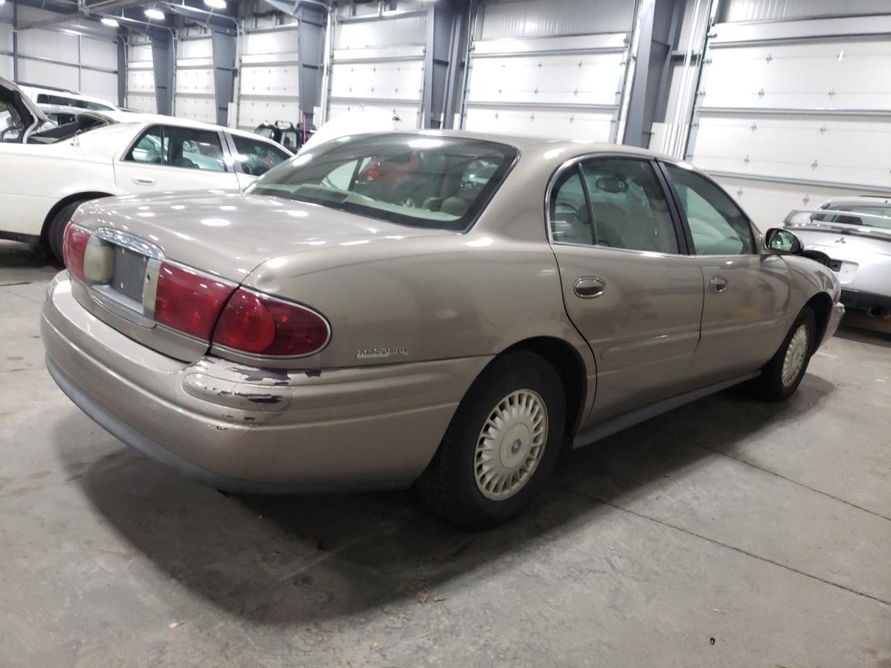 Photo 2 VIN: 1G4HR54KXYU291866 - BUICK LESABRE 