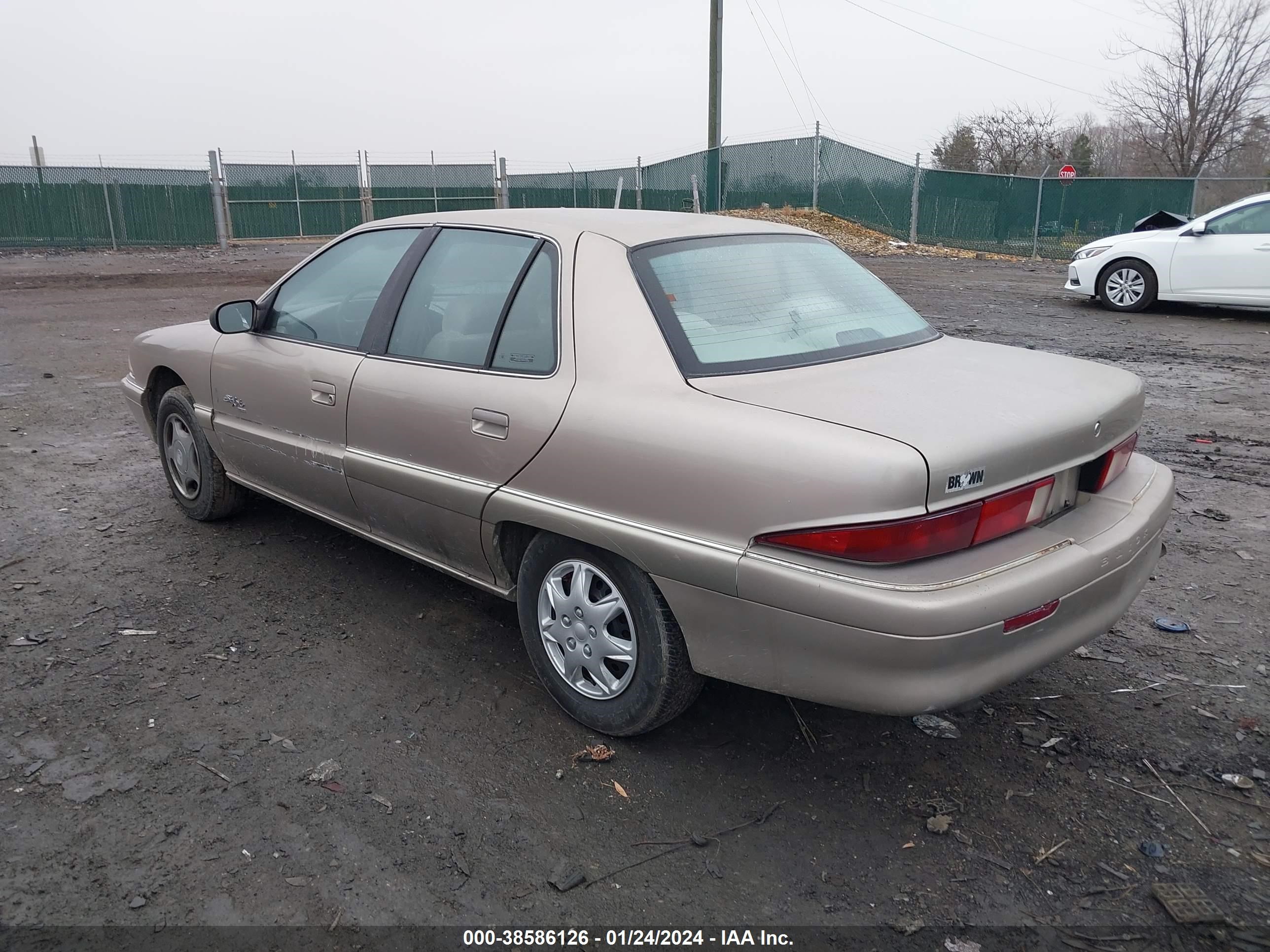 Photo 2 VIN: 1G4NJ52M1VC402305 - BUICK SKYLARK 