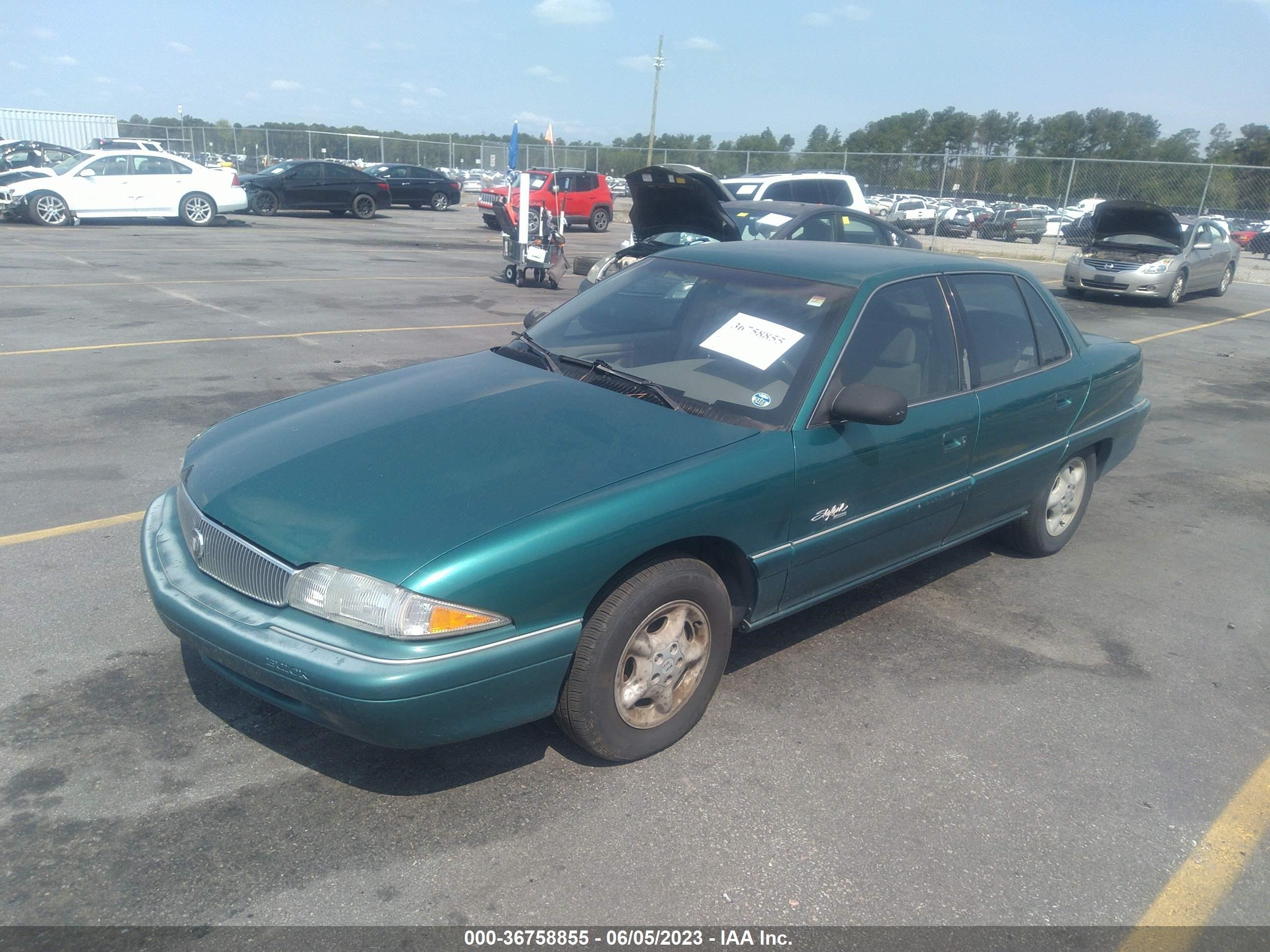 Photo 1 VIN: 1G4NJ52M6VC407712 - BUICK SKYLARK 