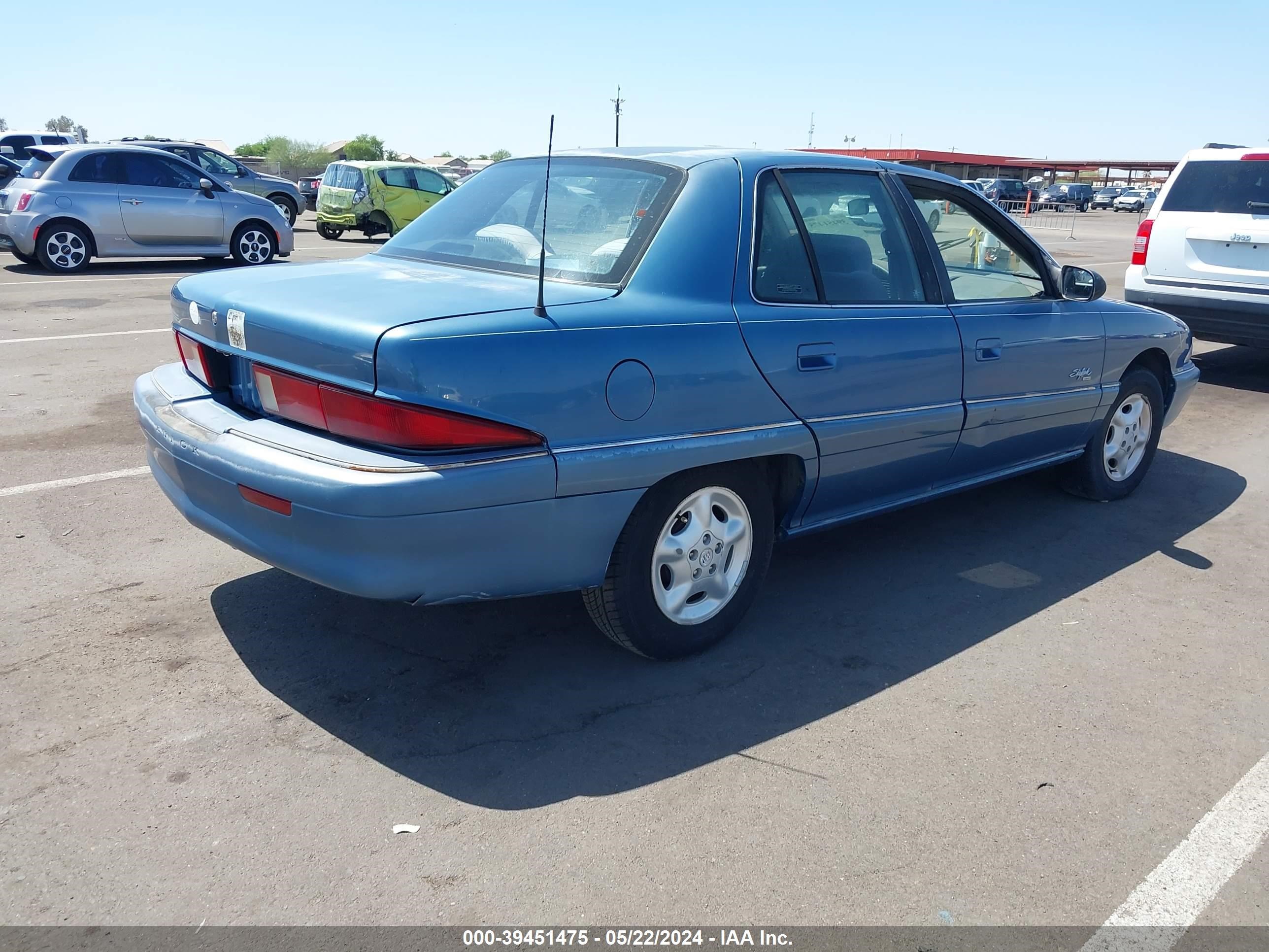 Photo 3 VIN: 1G4NJ52T8VC449659 - BUICK SKYLARK 