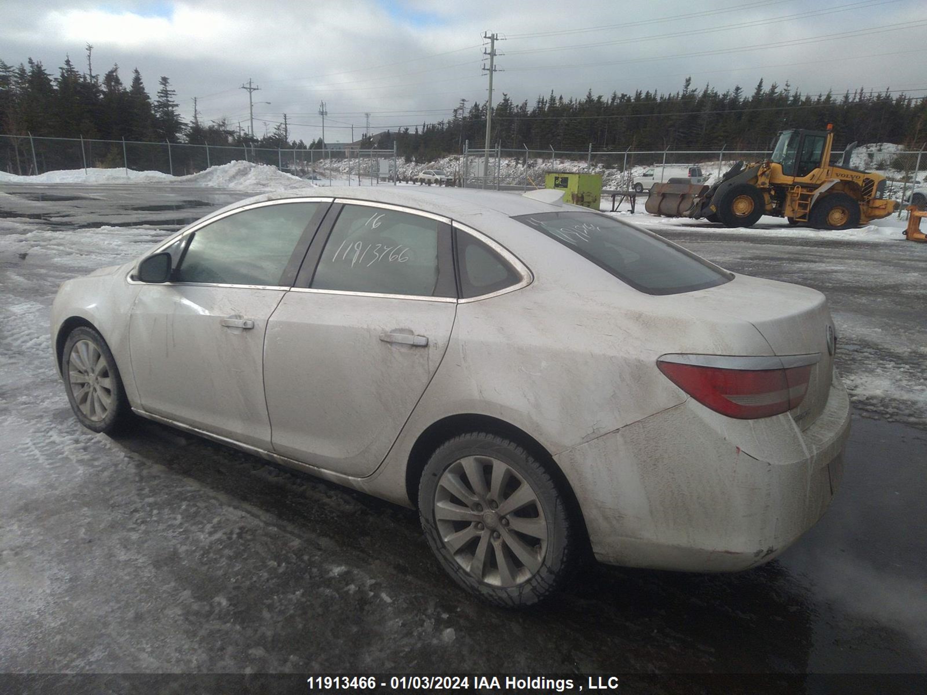 Photo 2 VIN: 1G4P15SK3G4151971 - BUICK VERANO 