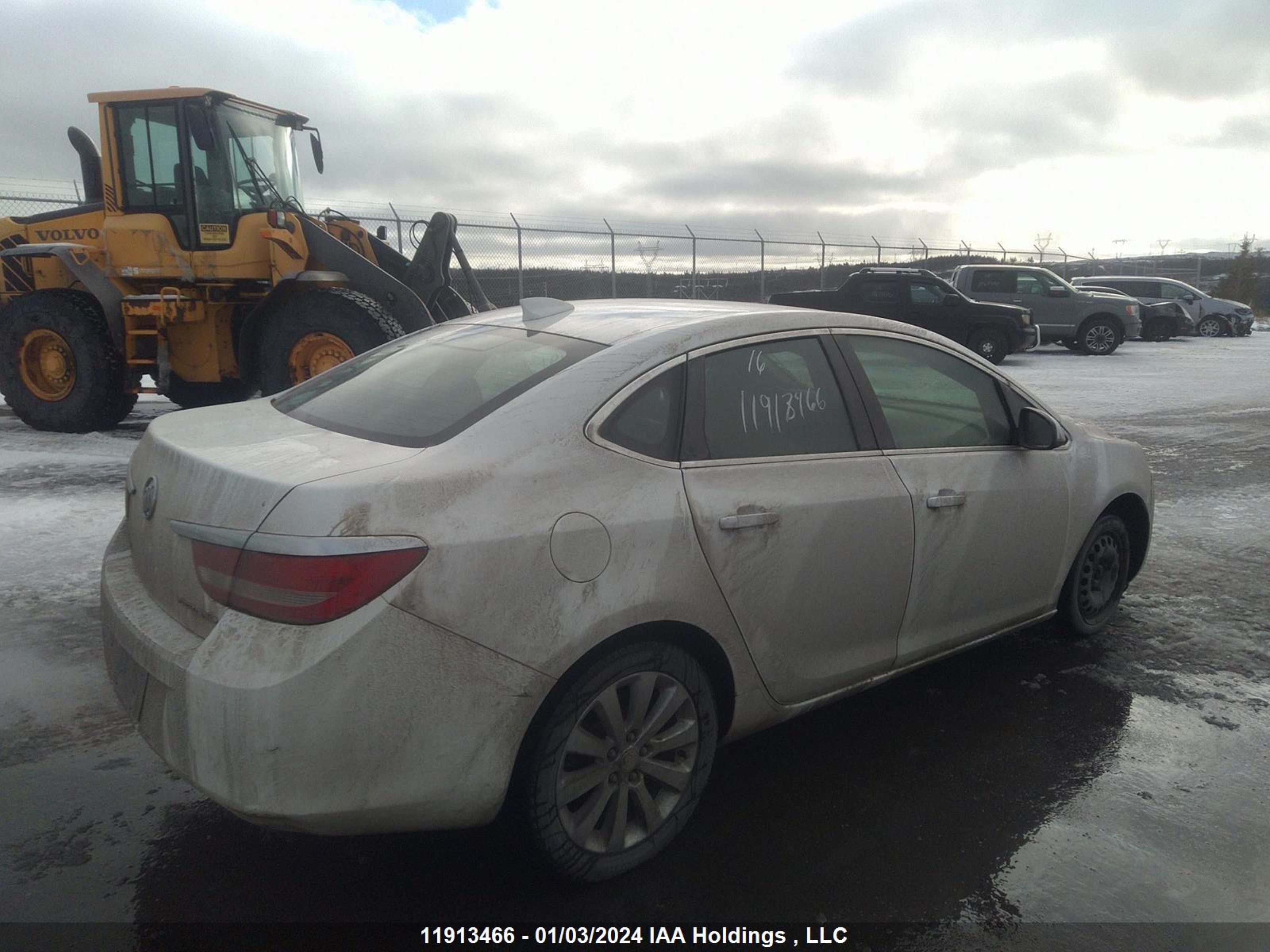 Photo 3 VIN: 1G4P15SK3G4151971 - BUICK VERANO 