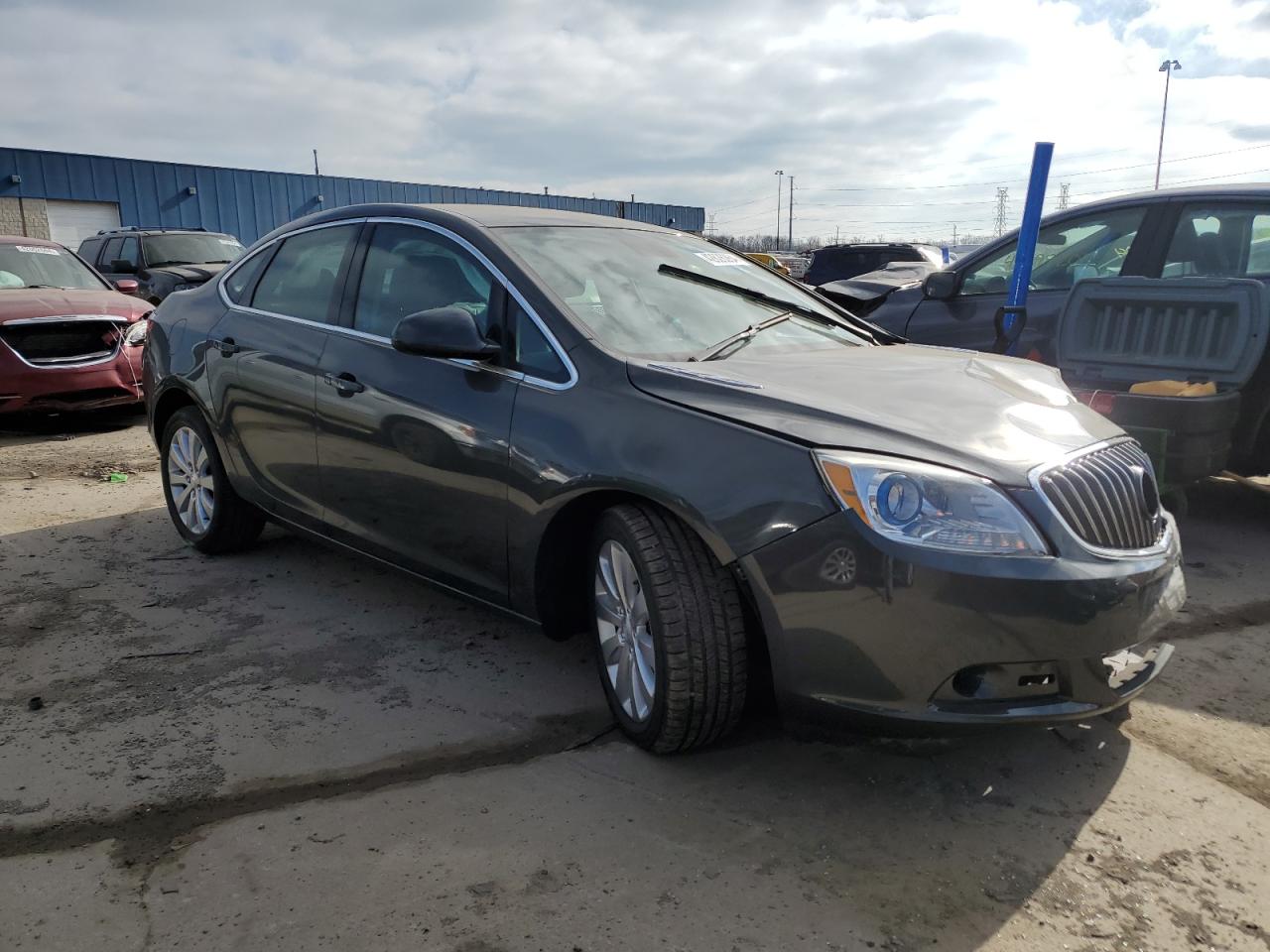 Photo 3 VIN: 1G4P15SK8H4104050 - BUICK VERANO 