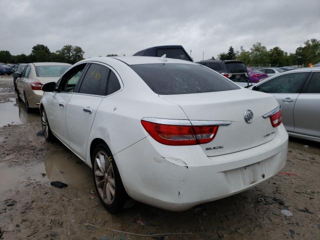 Photo 2 VIN: 1G4PP5SK0C4152326 - BUICK VERANO 