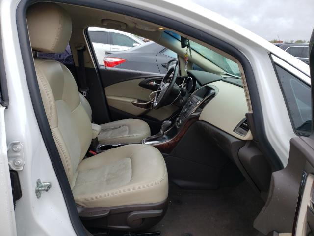 Photo 4 VIN: 1G4PP5SK0C4152326 - BUICK VERANO 