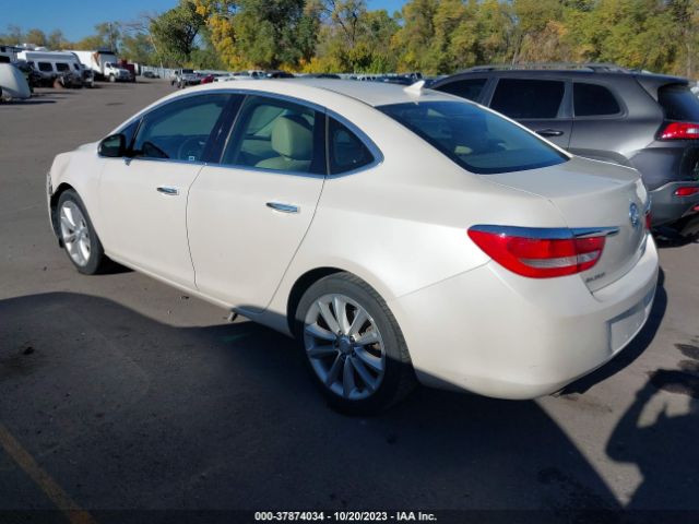 Photo 2 VIN: 1G4PP5SK0C4156716 - BUICK VERANO 