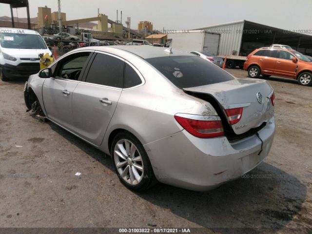 Photo 2 VIN: 1G4PP5SK0C4176092 - BUICK VERANO 