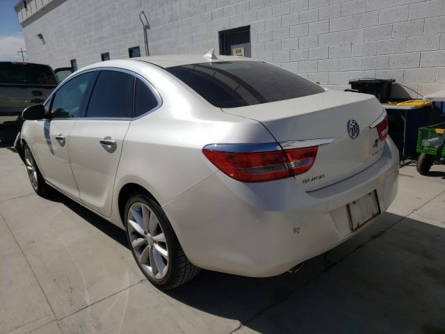 Photo 2 VIN: 1G4PP5SK0C4186752 - BUICK VERANO 