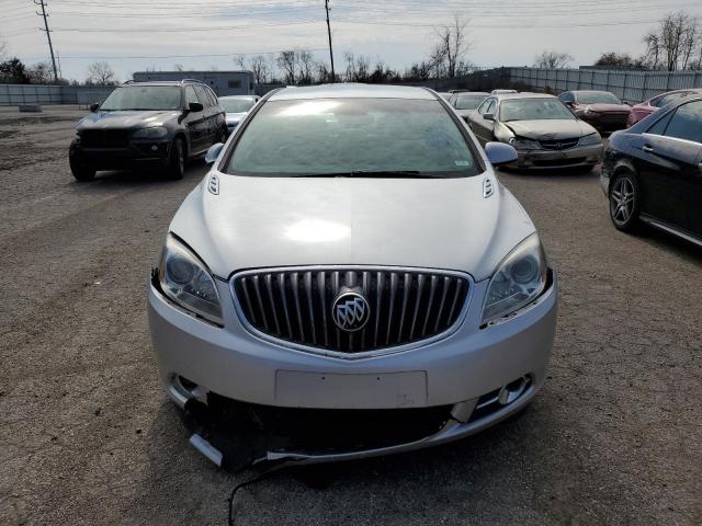 Photo 4 VIN: 1G4PP5SK0C4208782 - BUICK VERANO 