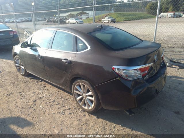 Photo 2 VIN: 1G4PP5SK0D4125631 - BUICK VERANO 