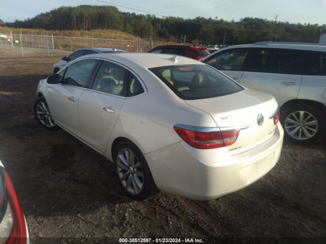 Photo 2 VIN: 1G4PP5SK0D4146236 - BUICK VERANO 