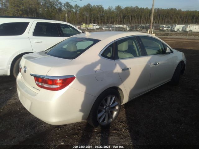 Photo 3 VIN: 1G4PP5SK0D4146236 - BUICK VERANO 