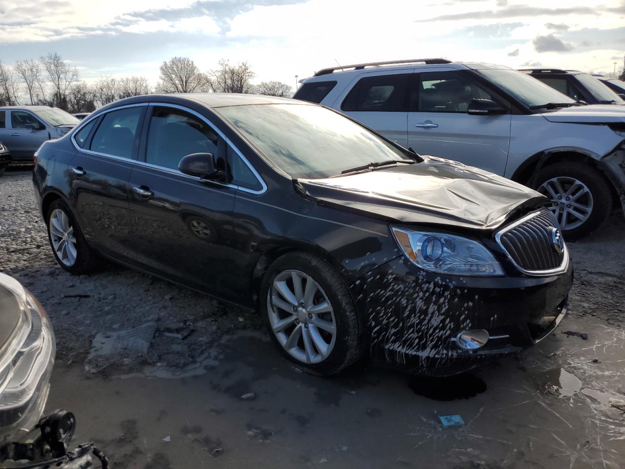 Photo 3 VIN: 1G4PP5SK0D4179575 - BUICK VERANO 