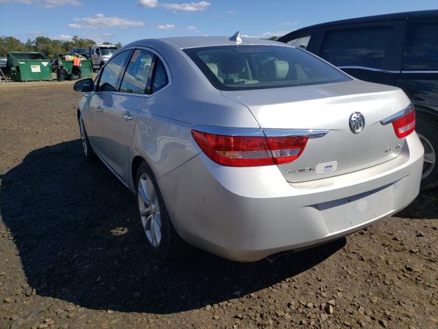 Photo 2 VIN: 1G4PP5SK0D4203132 - BUICK VERANO 