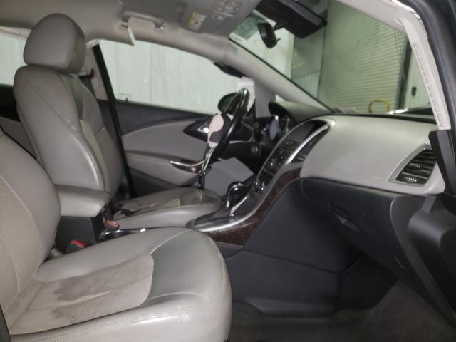 Photo 4 VIN: 1G4PP5SK0D4213921 - BUICK VERANO 