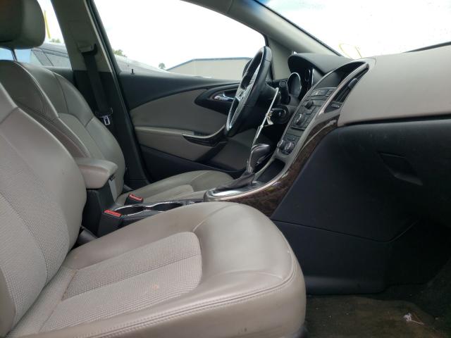 Photo 4 VIN: 1G4PP5SK0D4250998 - BUICK VERANO 