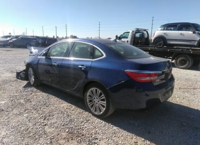 Photo 2 VIN: 1G4PP5SK0D4252976 - BUICK VERANO 