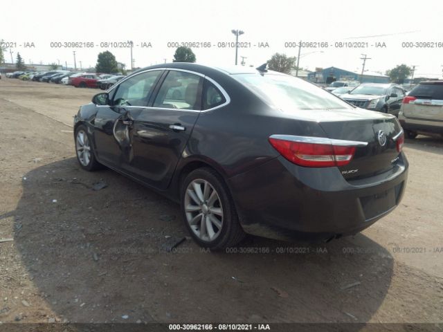 Photo 2 VIN: 1G4PP5SK0E4117580 - BUICK VERANO 