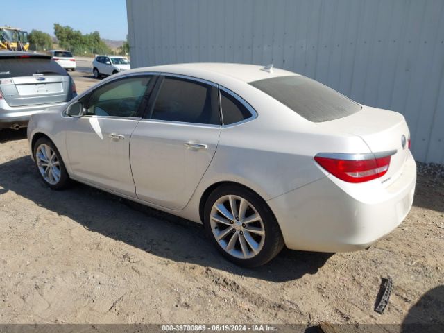 Photo 2 VIN: 1G4PP5SK0E4134136 - BUICK VERANO 