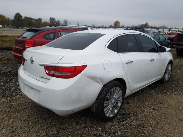 Photo 3 VIN: 1G4PP5SK0E4142768 - BUICK VERANO 