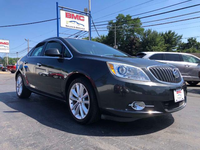 Photo 2 VIN: 1G4PP5SK0E4219302 - BUICK VERANO 