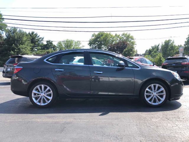 Photo 3 VIN: 1G4PP5SK0E4219302 - BUICK VERANO 