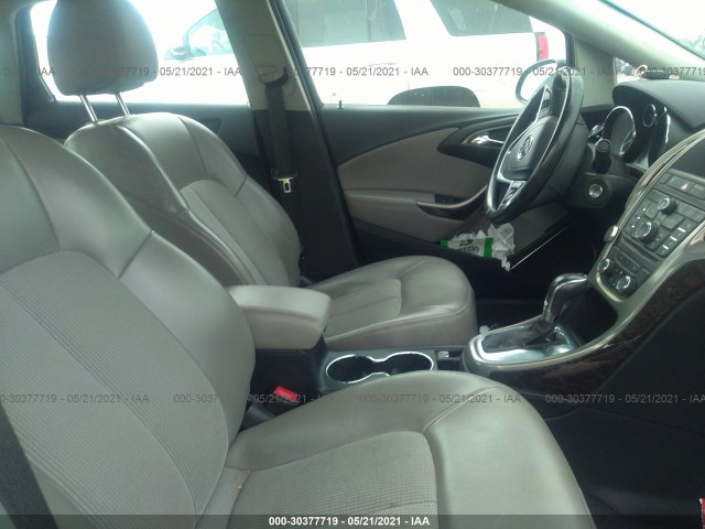 Photo 4 VIN: 1G4PP5SK0E4220840 - BUICK VERANO 