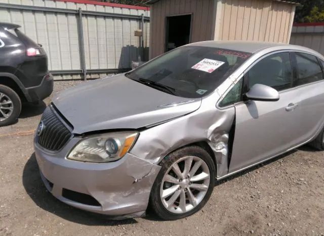 Photo 5 VIN: 1G4PP5SK0F4184617 - BUICK VERANO 