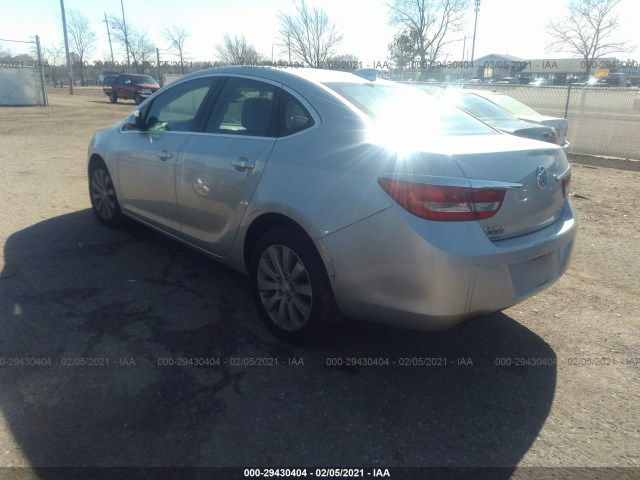 Photo 2 VIN: 1G4PP5SK0G4126623 - BUICK VERANO 