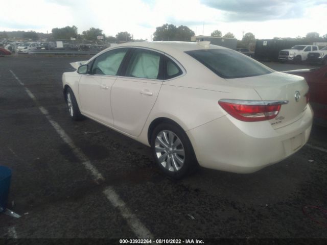 Photo 2 VIN: 1G4PP5SK0G4169083 - BUICK VERANO 