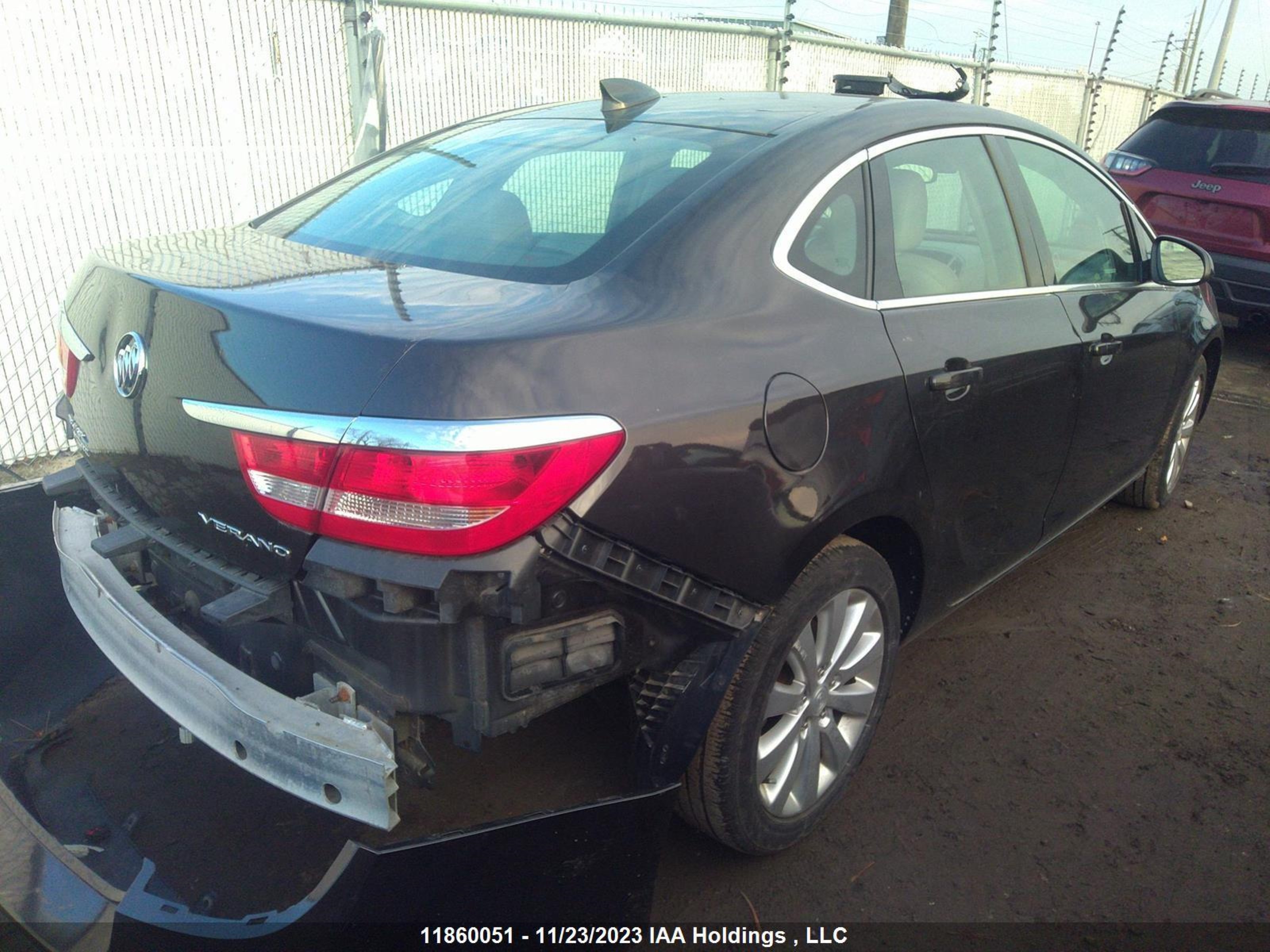 Photo 3 VIN: 1G4PP5SK0G4175157 - BUICK VERANO 